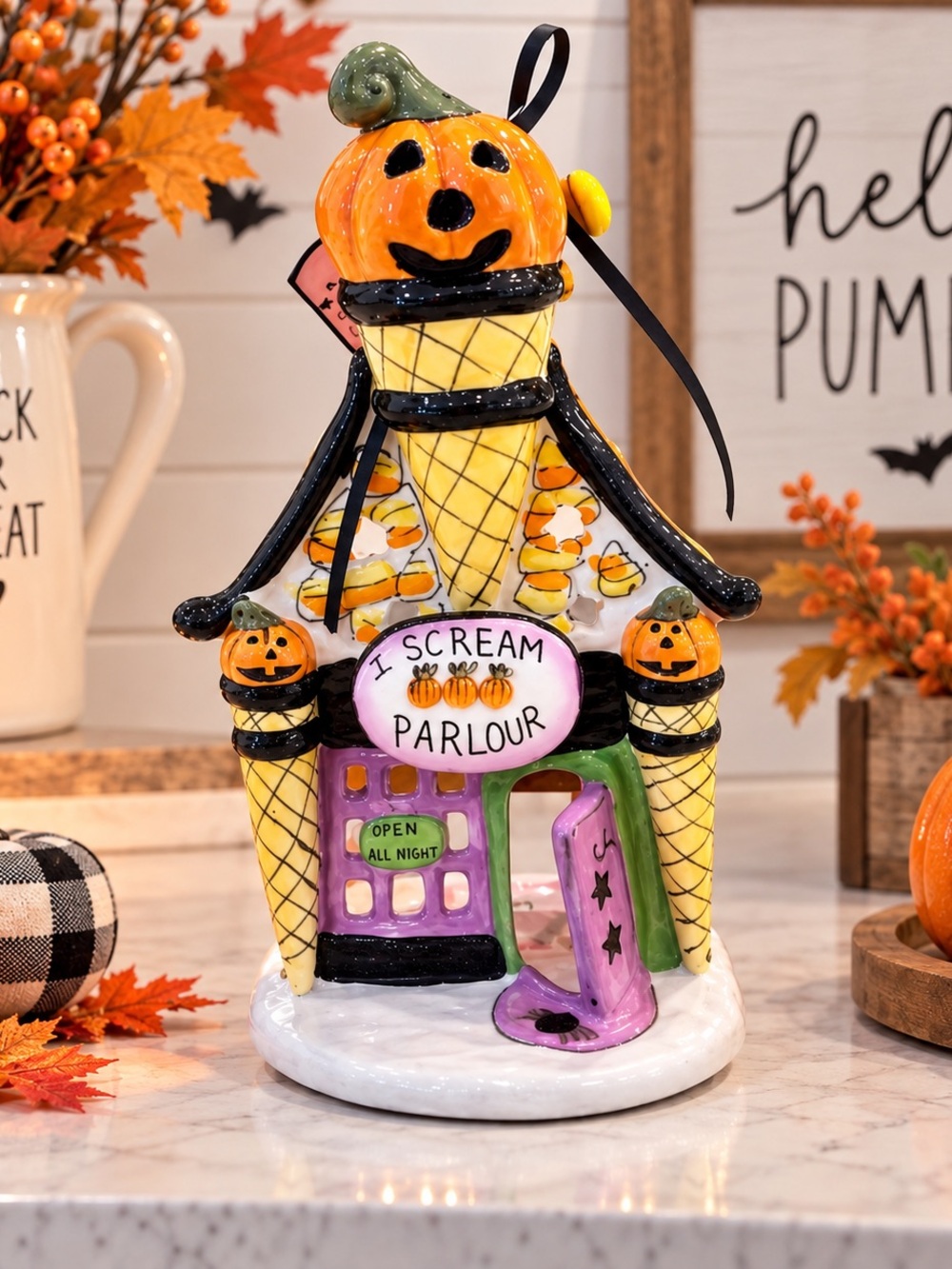NWT Blue Sky Clayworks Festive Halloween ‘I Scream Parlor’ decoration with pumpk